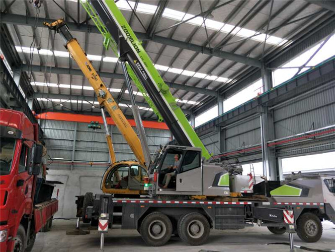 阜新市高空车出租需要注意哪些安全事项？